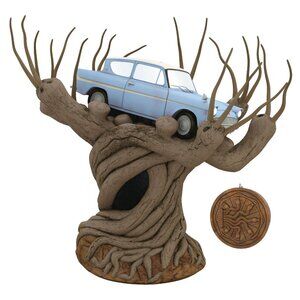 NIB Hallmark Harry Potter Flying Ford Anglia in the Whomping Willow Tree Topper